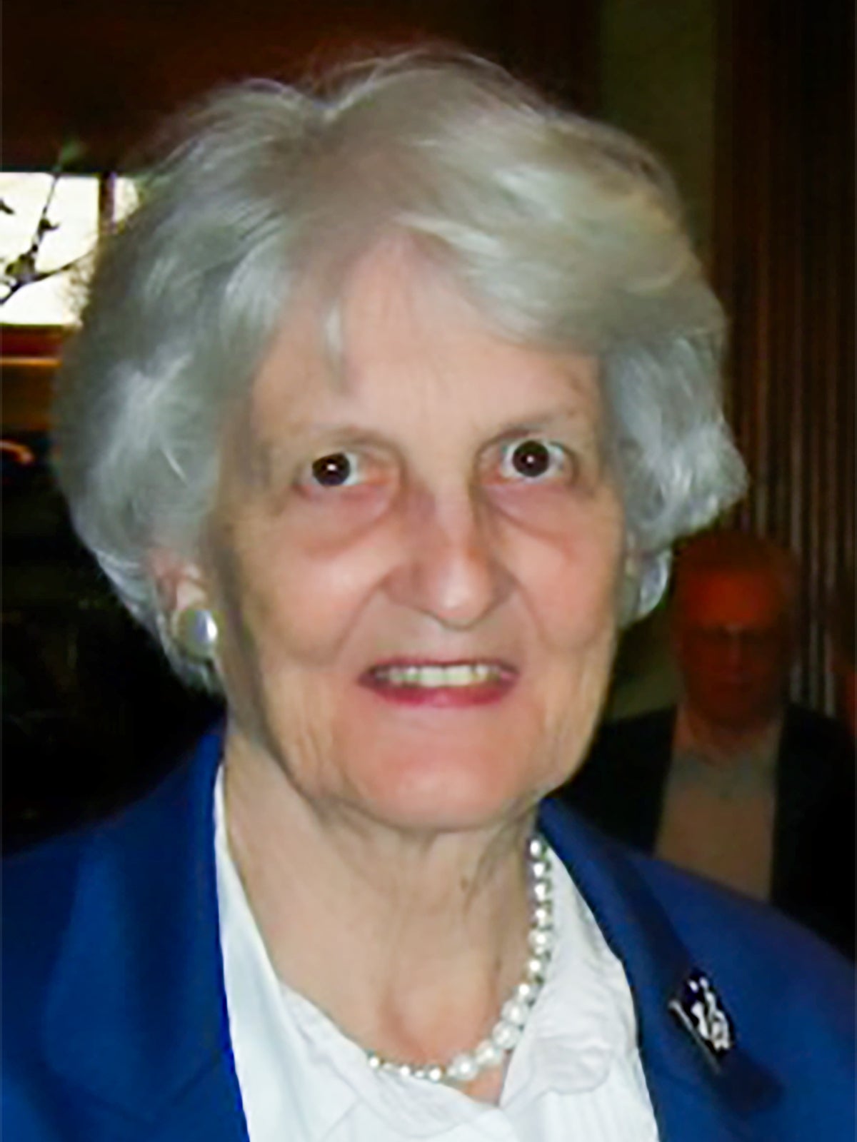 Beatrice Bartlett。耶鲁大学刊载的人像。